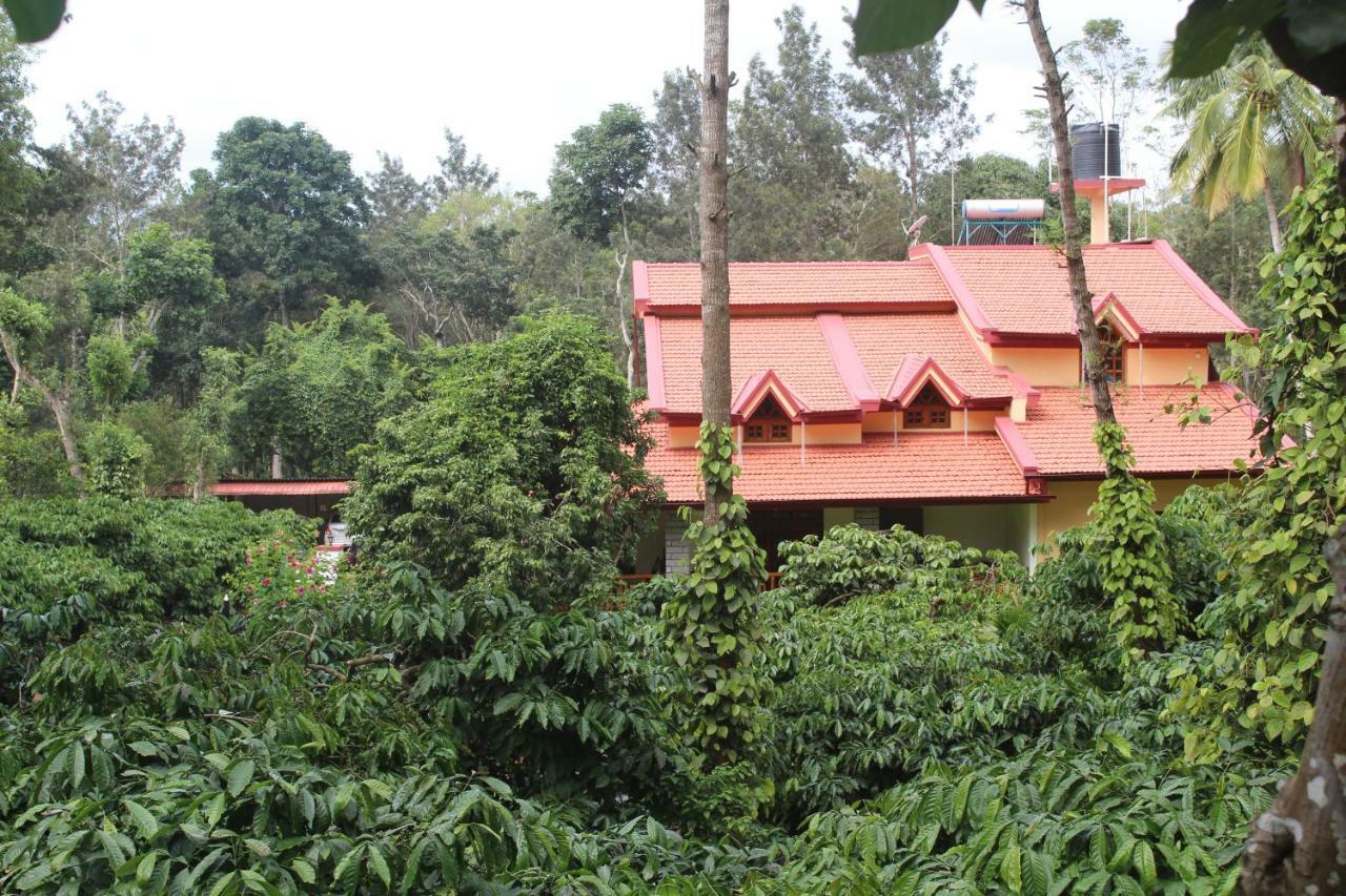 Whistling Woods Farm Stay Кушалнагар Экстерьер фото